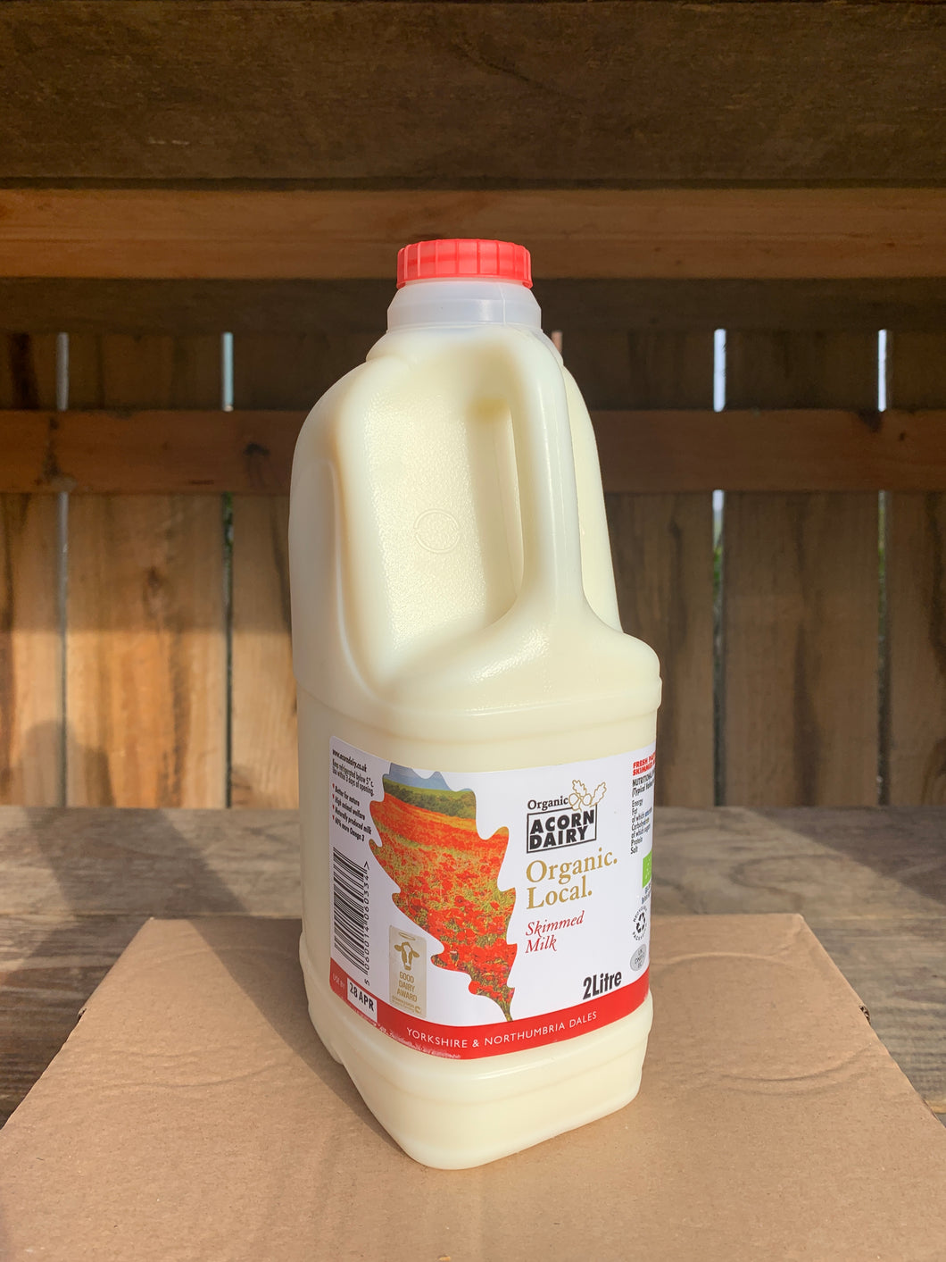 Acorn Organic Milk - Skimmed